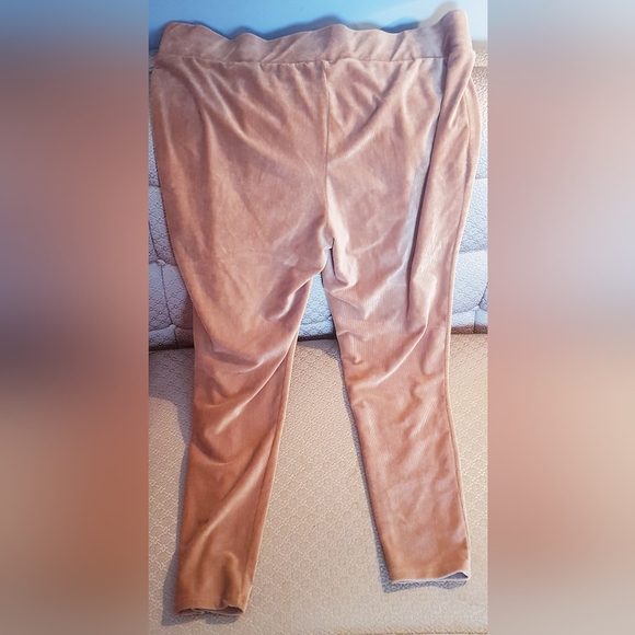 2021 George Gold Corduroy Women's Pants Plus Size 3X - Picture 4 of 8